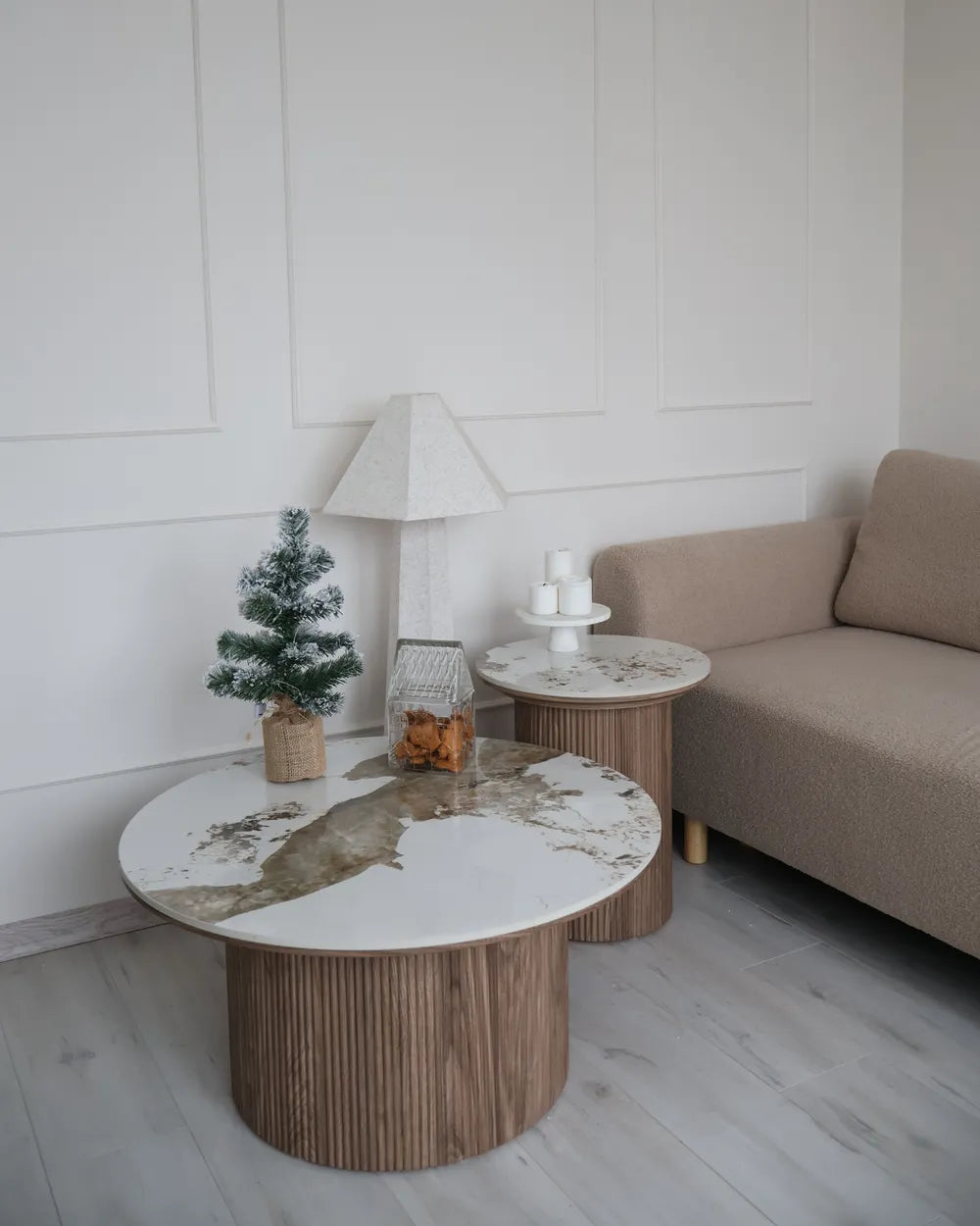 Salontafel van keramiek, bruin