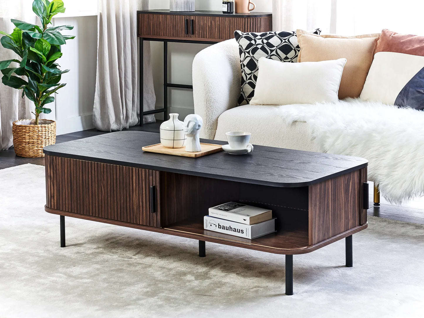 Donkerbruine salontafel met opbergruimte