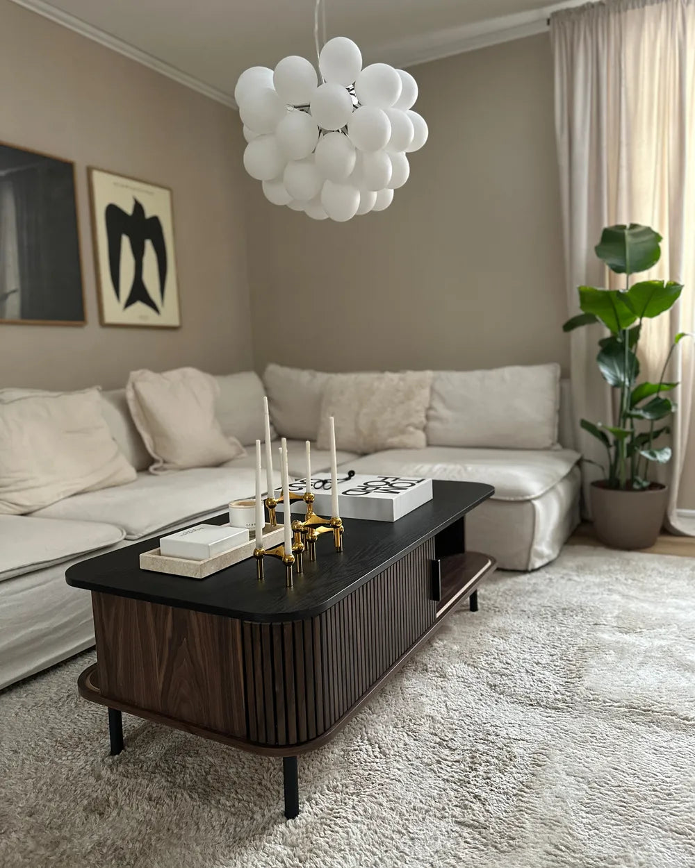 Donkerbruine salontafel met opbergruimte